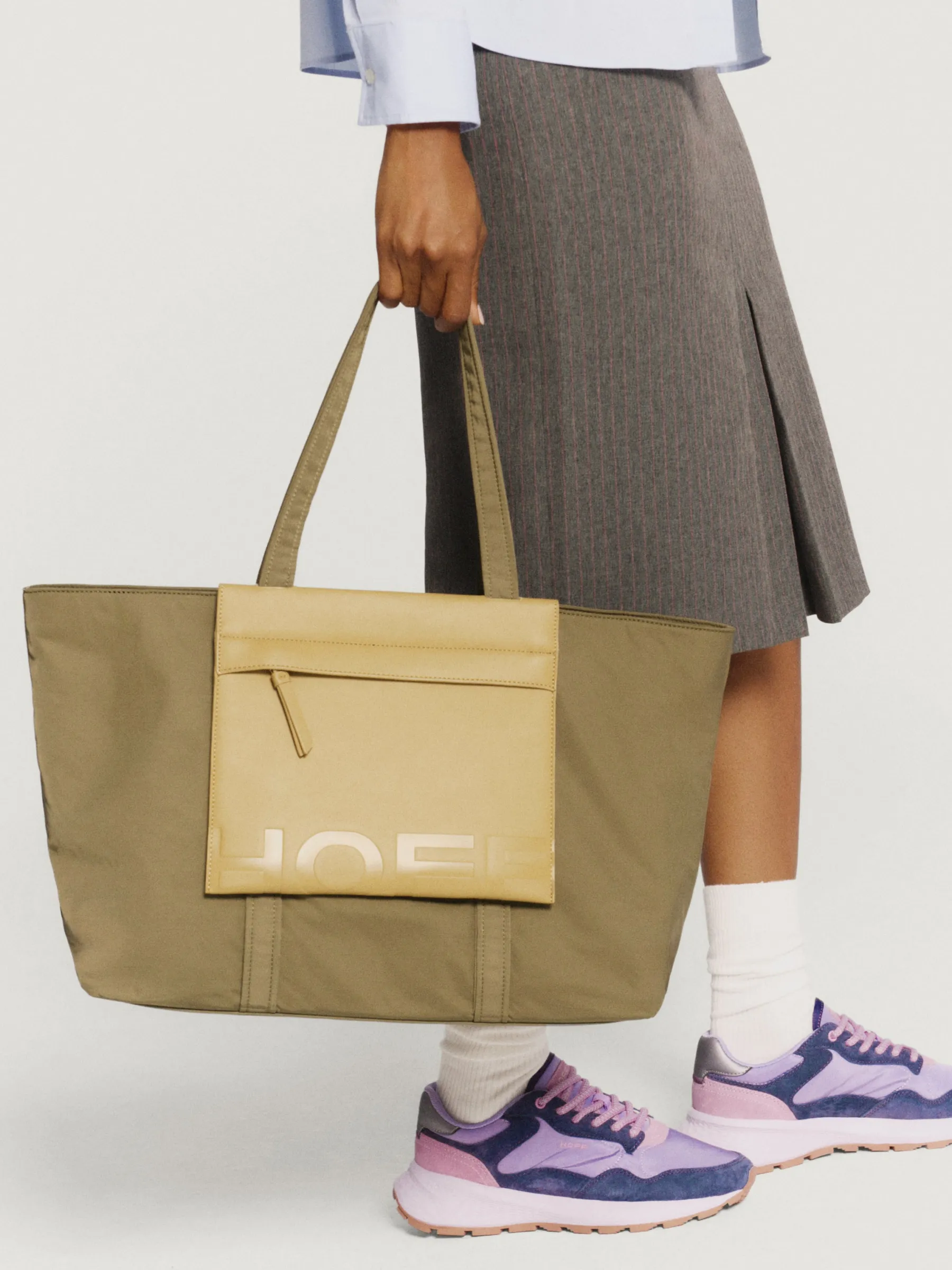 Nylon|Shoppers<HOFF GRAND CENTRAL