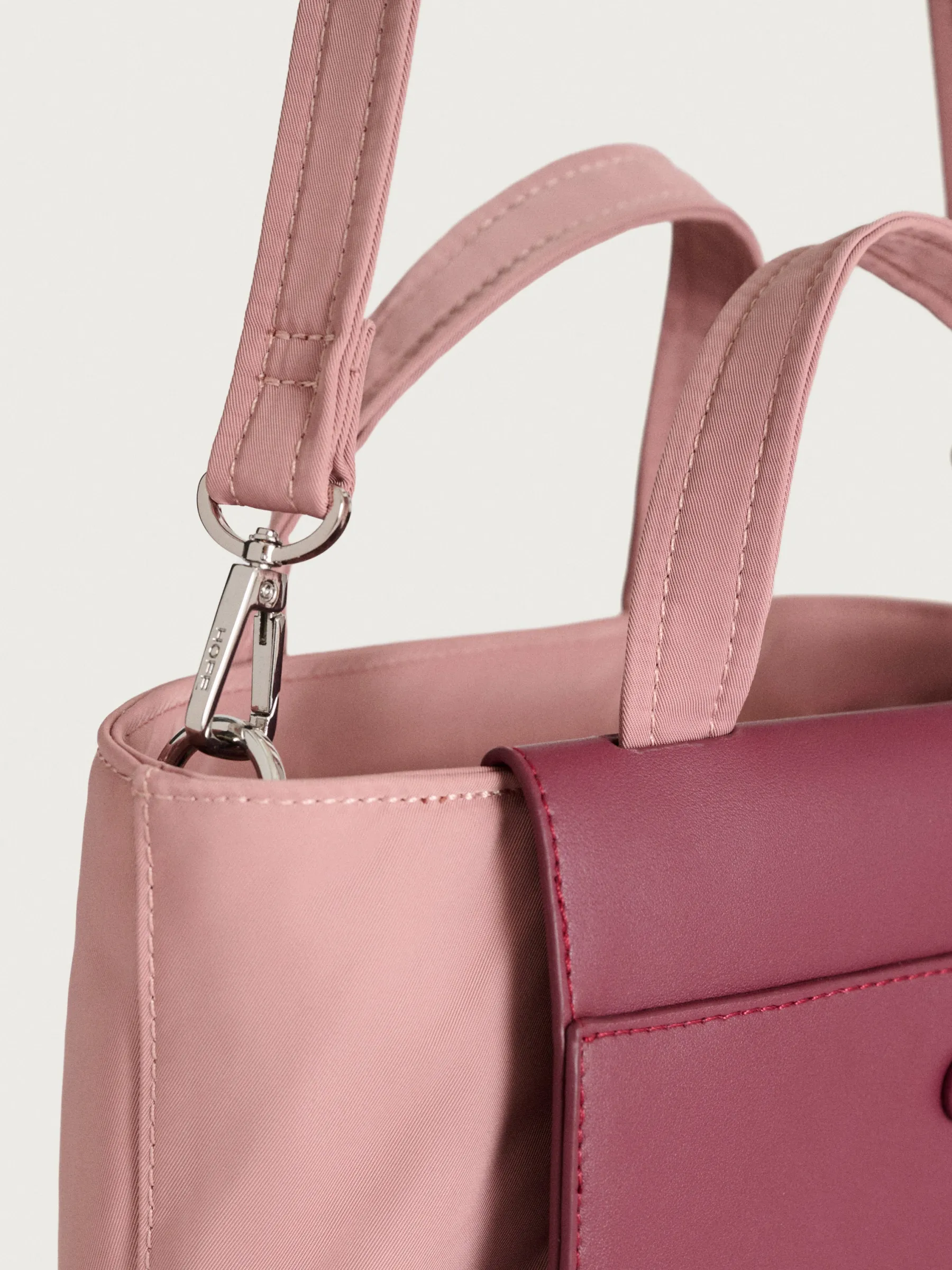 Nylon|Shoppers<HOFF GRAND CENTRAL