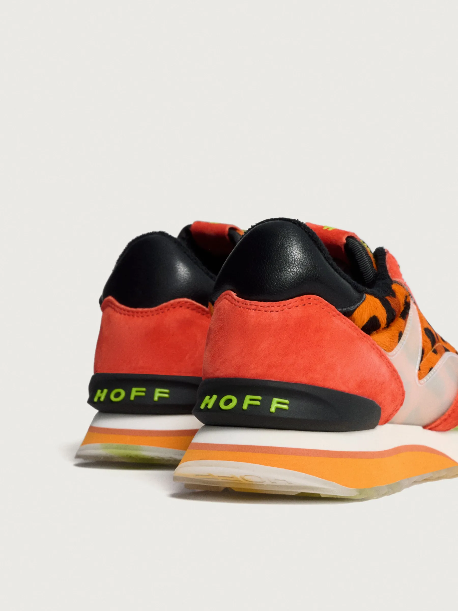 Art<HOFF ORANGE LADY