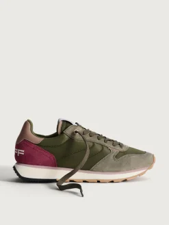 Track & Field<HOFF VELIA